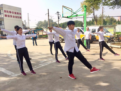 工間操大比拼 武漢電務(wù)段以運(yùn)動賦能，開啟“快樂工作，健康生活”新篇章